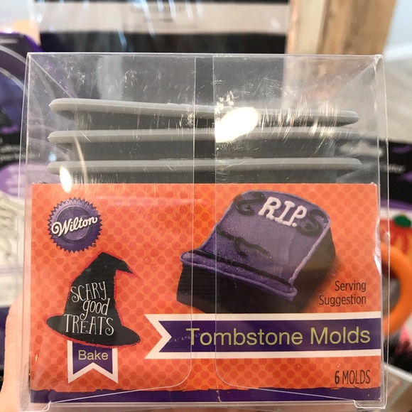 Halloween Baking & Treat Container Set-NWT - Picture 5 of 13